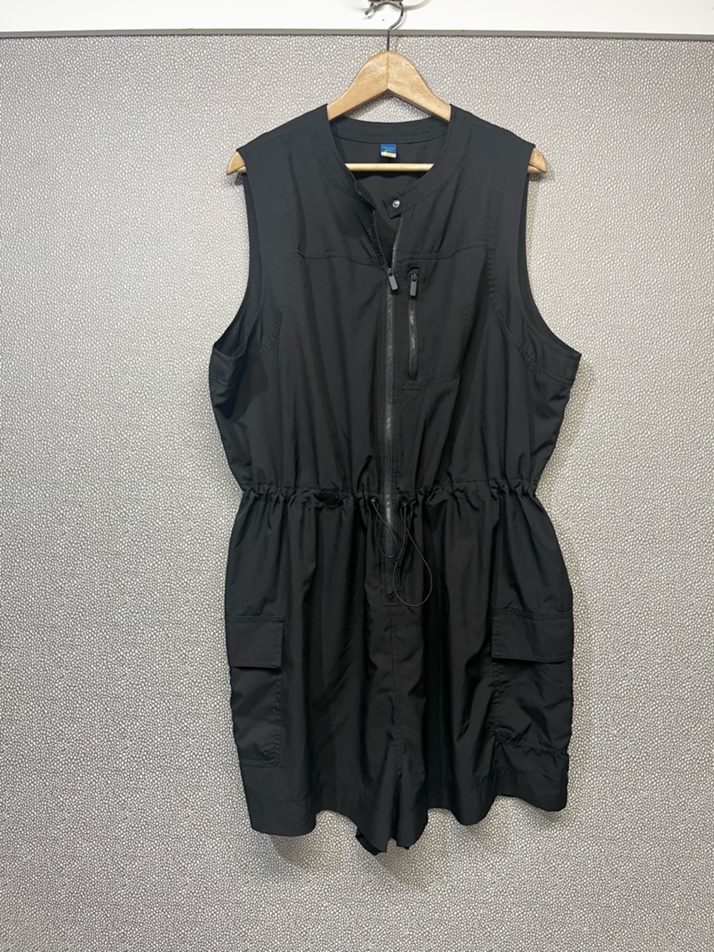 XXL Old Navy Black Zip-front Sleeveless Cargo Shorts Stretch Tech Romper